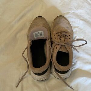 Nike light pink Running Shoes